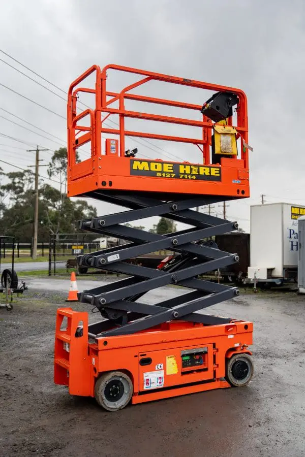 33' RT Scissor (Diesel) - Image 2