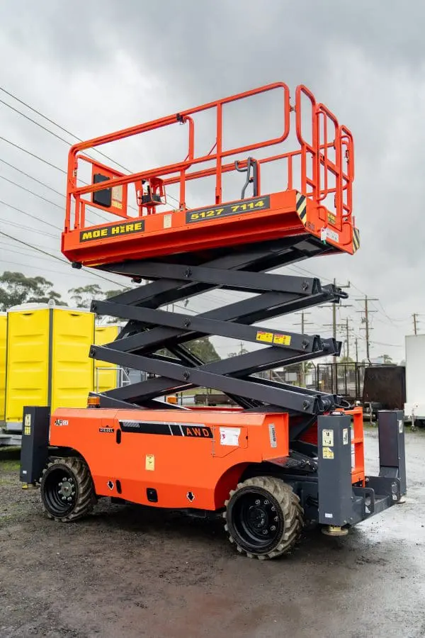33' RT Scissor (Diesel)