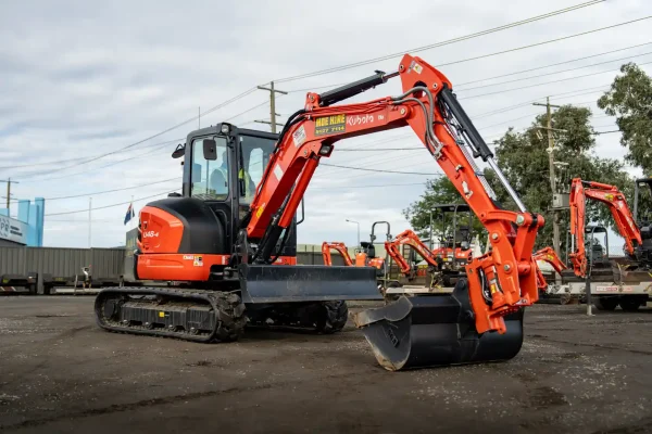 4.8t Excavator - Image 3