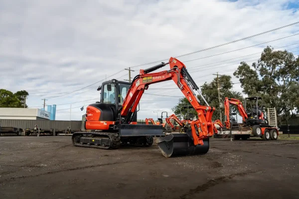 4.8t Excavator - Image 2